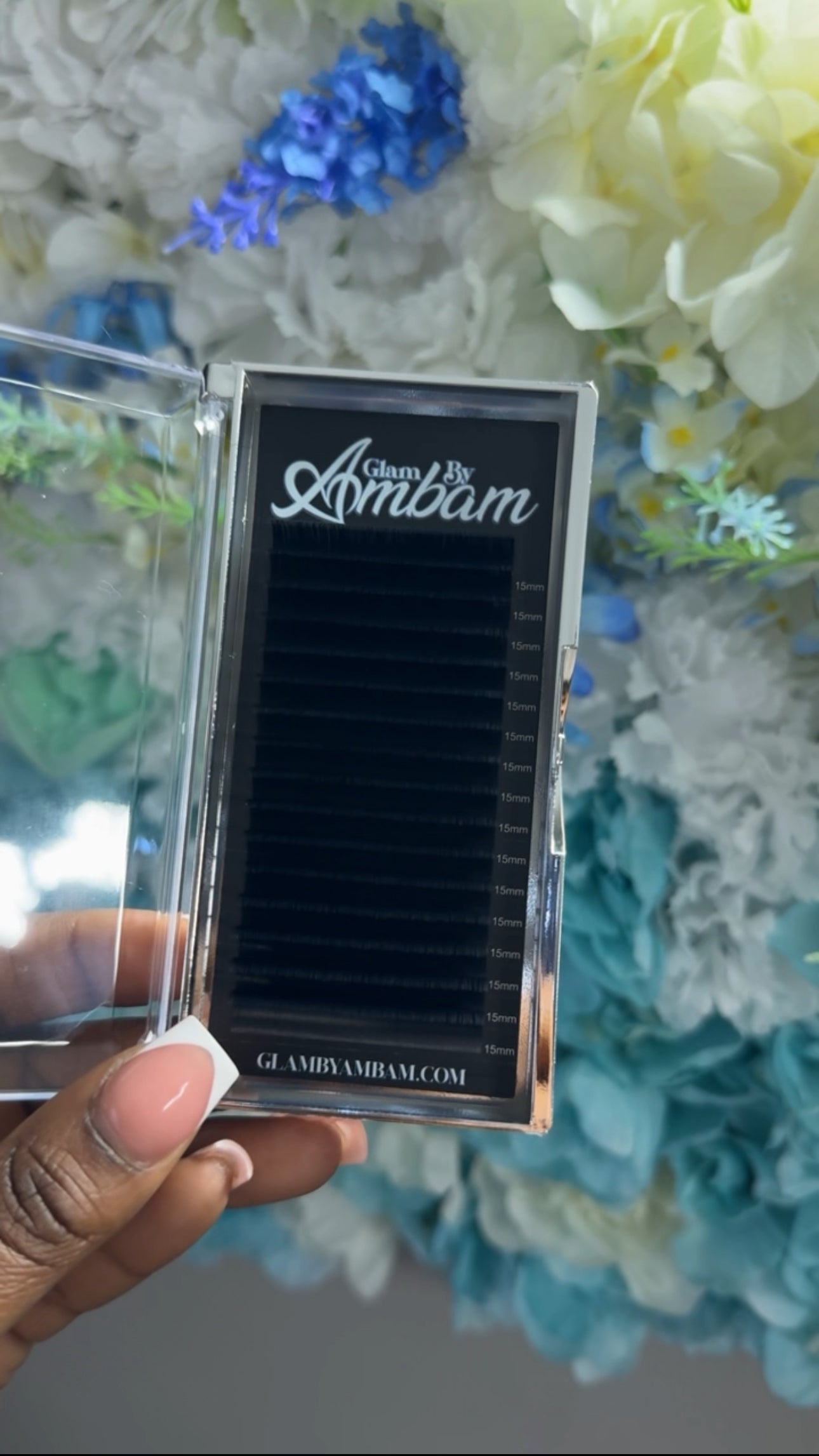 0.03 MATTE BLACK VOLUME LASHES